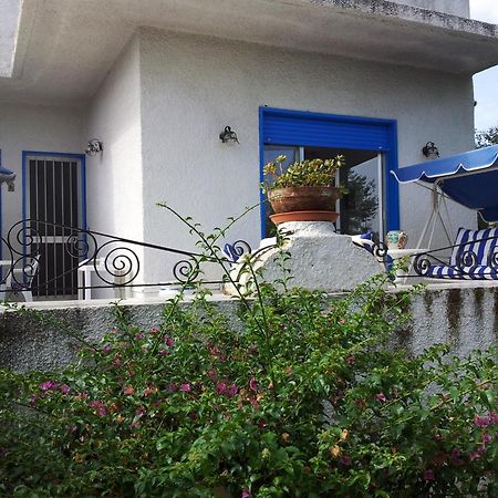 Villa Bouganville Оливери Екстериор снимка
